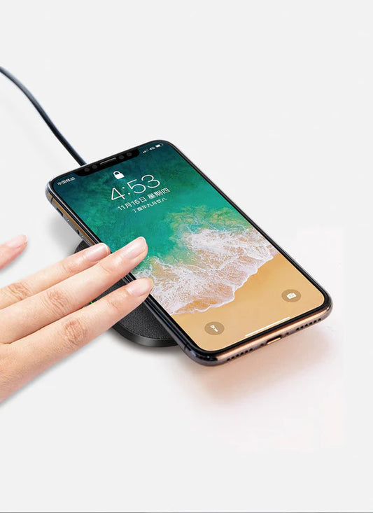 10W Fast Wireless Charger – Apple & Huawei Compatible
